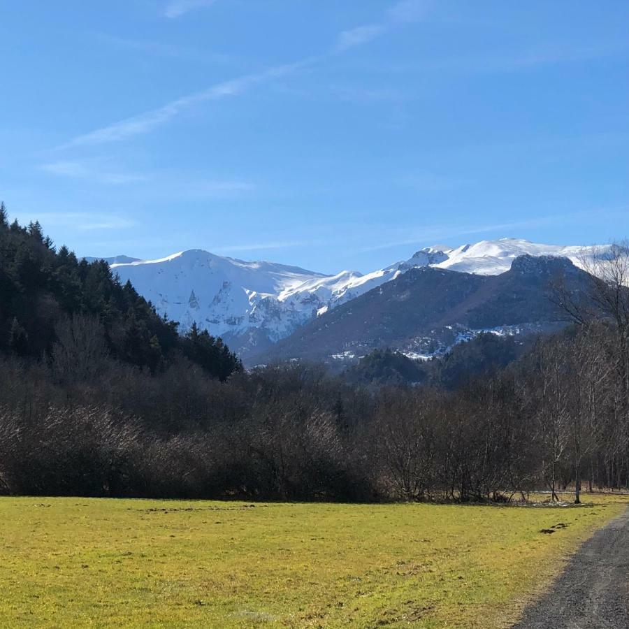 Villa Maria Chambon-sur-Lac Luaran gambar